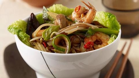 Scharfe Garnelen mit Wok-Gemüse (Promi- Wayne Carpendale) Rezept - Foto: House of Food / Bauer Food Experts KG