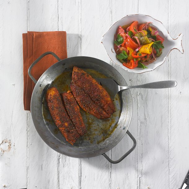 Scharfer Cajun Fisch mit Paprikasalat Rezept Scharfer Cajun Fisch mit Paprikasalat Rezept