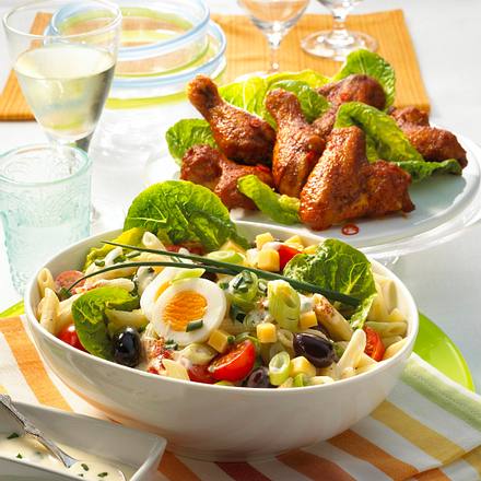 Scharfer Nudelsalat mit Chicken Wings Rezept Scharfer Nudelsalat mit Chicken Wings Rezept