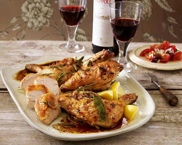 Scharfer Teufelshahn mit Tomatensalat Rezept Scharfer Teufelshahn mit Tomatensalat Rezept