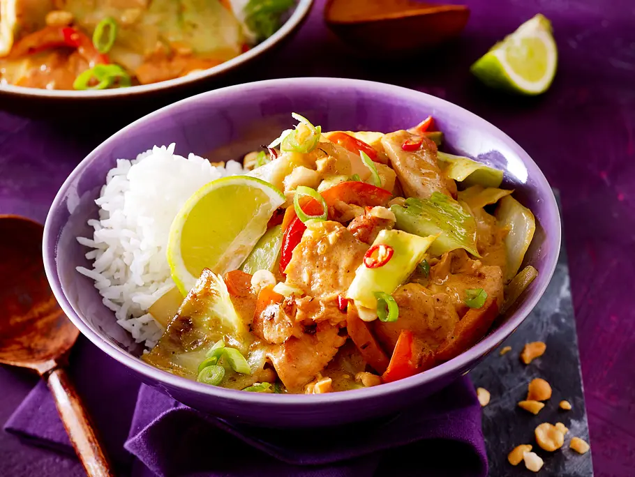 Scharfes Weißkohl-Curry mit Hähnchen Rezept