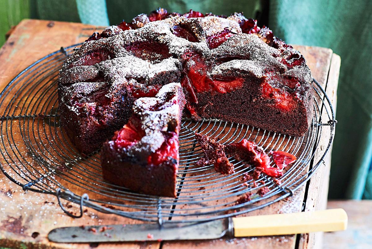 Schaumschläger-Schokokuchen mit Pflaumenprahler Rezept