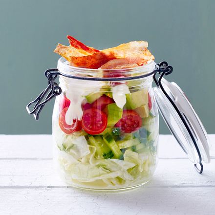 Schichtsalat mit Bacon und Salatgurke Rezept Schichtsalat mit Bacon und Salatgurke Rezept