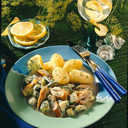 Schillerlocken mit Zucchini und Dill-Senfsoße Rezept Schillerlocken mit Zucchini und Dill-Senfsoße Rezept
