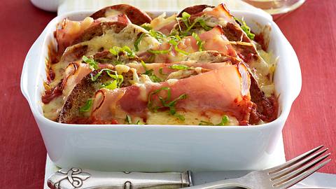 Schinken-Brot-Auflauf Rezept - Foto: House of Food / Bauer Food Experts KG
