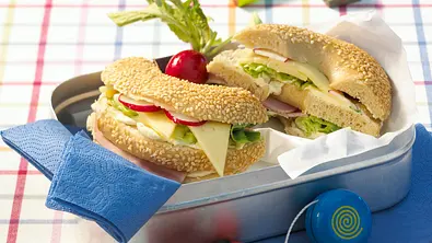 Schinken-Käse-Bagel Rezept - Foto: LECKER @ Bauer Media Group