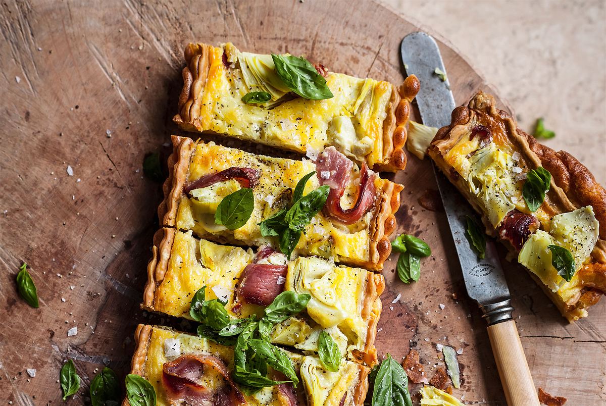 Schinken-Käse-Tarte mit Artischocken Rezept