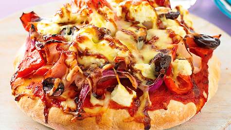 Schinken-Pizzies auf die Hand Rezept - Foto: House of Food / Bauer Food Experts KG