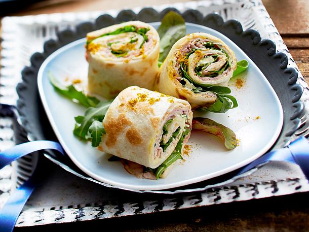 Schinkenröllchen mit Rucola-Frischkäse-Füllung Rezept
