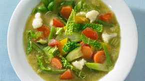 Schlanke Kohlsuppe Rezept - Foto: LECKER @ Bauer Media Group
