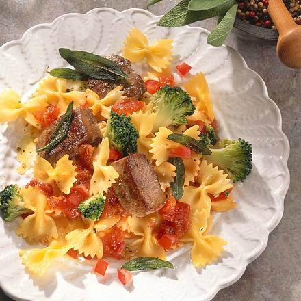 Schleifchennudeln mit Lamm Rezept Schleifchennudeln mit Lamm Rezept