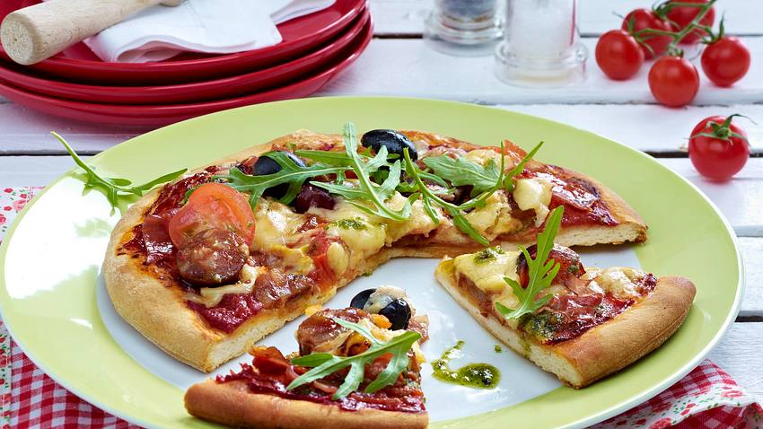 Schlemmer-Pizza Rezept - Foto: House of Food / Bauer Food Experts KG