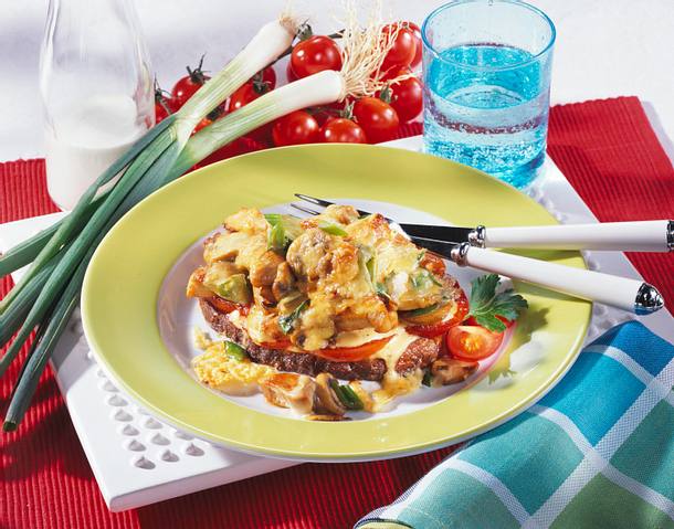 Schlemmerschnitte mit Puten-Pilz-Ragout Rezept Schlemmerschnitte mit Puten-Pilz-Ragout Rezept