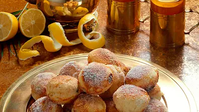 Schmalzgebackene Apfelküchlein Rezept - Foto: LECKER @ Bauer Media Group