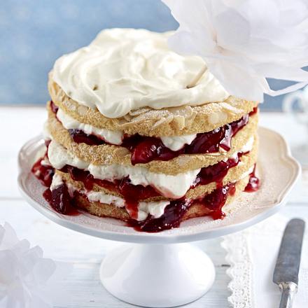 Schmand-Pflaumen-Schichttorte Rezept Schmand-Pflaumen-Schichttorte Rezept