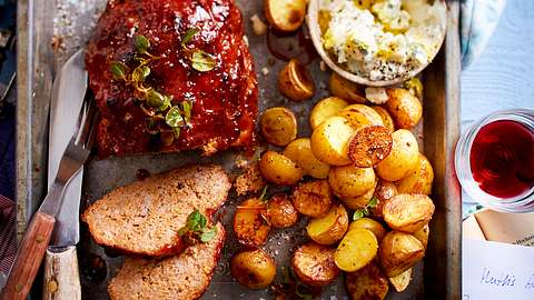 „Schmeckt wie zu Hause“-Hackbraten Rezept - Foto: House of Food / Bauer Food Experts KG