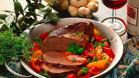 Schmorbraten mit Paprikaschoten Rezept - Foto: Horn
