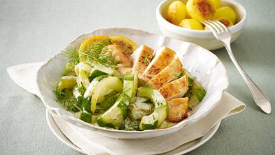 Schmorgurken-Gemüse mit Hähnchenfilet und Kartoffeln Rezept - Foto: LECKER @ Bauer Media Group
