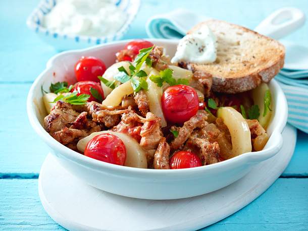Schmorgurken-Gyros-Pfanne mit Tomaten Rezept Schmorgurken-Gyros-Pfanne mit Tomaten Rezept