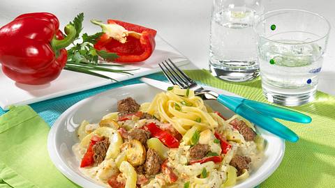 Schmorgurken-Hack-Ragout Rezept - Foto: House of Food / Bauer Food Experts KG