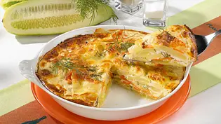 Schmorgurken-Kartoffel-Gratin Rezept - Foto: LECKER @ Bauer Media Group Schmorgurken-Kartoffel-Gratin Rezept - Foto: LECKER @ Bauer Media Group