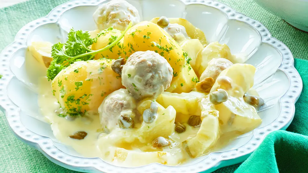 Schmorgurken Königsberger Art Rezept - Foto: LECKER @ Bauer Media Group Schmorgurken Königsberger Art Rezept - Foto: LECKER @ Bauer Media Group