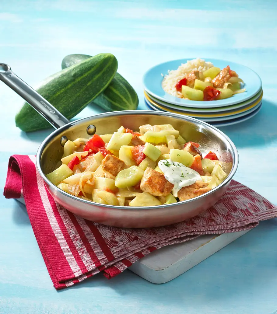 Schmorgurken-Pfanne mit Hähnchenfilet Rezept Schmorgurken-Pfanne mit Hähnchenfilet Rezept