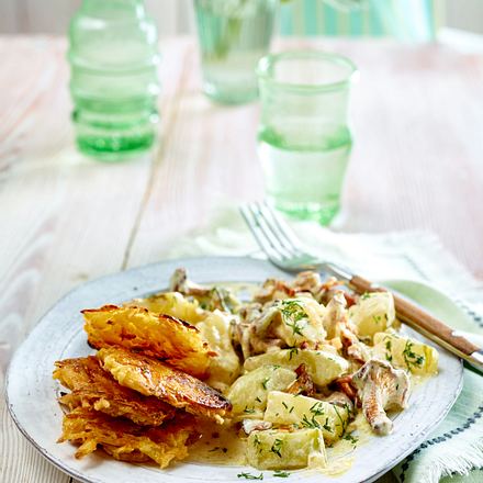 Schmorgurken-Pfifferlingsragout mit Röstitalern Rezept Schmorgurken-Pfifferlingsragout mit Röstitalern Rezept