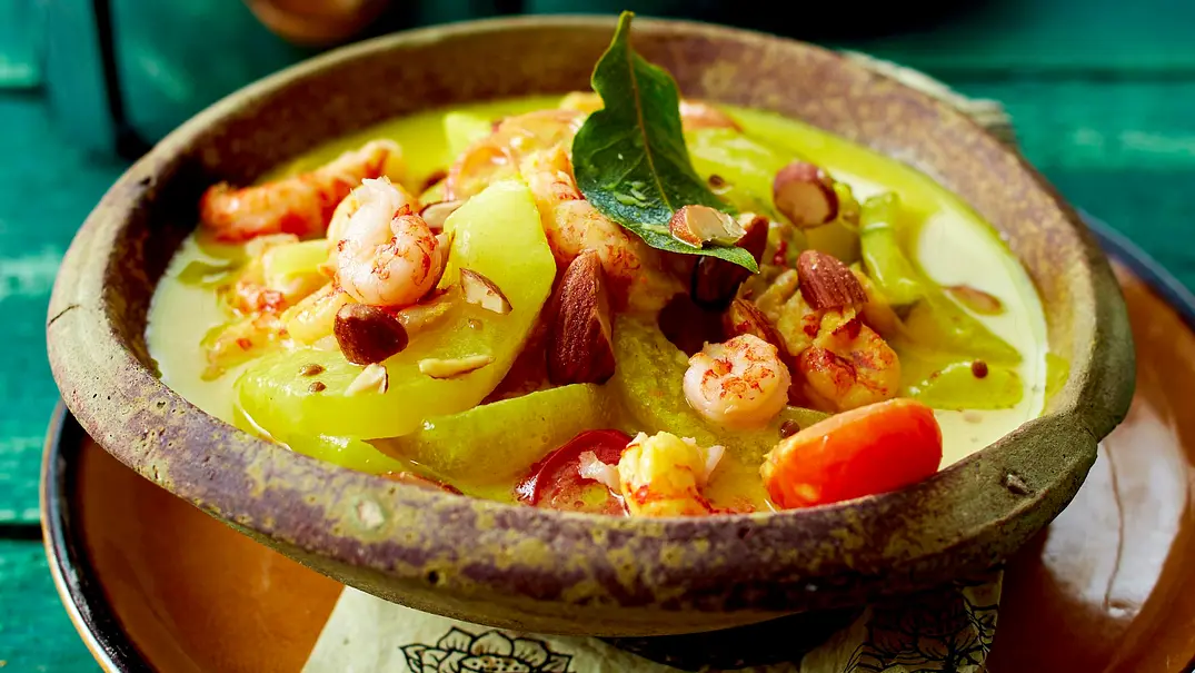 Schmorgurkencurry mit Krebsfleisch Rezept - Foto: LECKER @ Bauer Media Group Schmorgurkencurry mit Krebsfleisch Rezept - Foto: LECKER @ Bauer Media Group