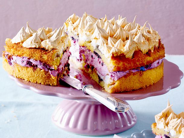 Schneemousse-Zipfeltorte mit Heidelbeersahne Rezept Schneemousse-Zipfeltorte mit Heidelbeersahne Rezept
