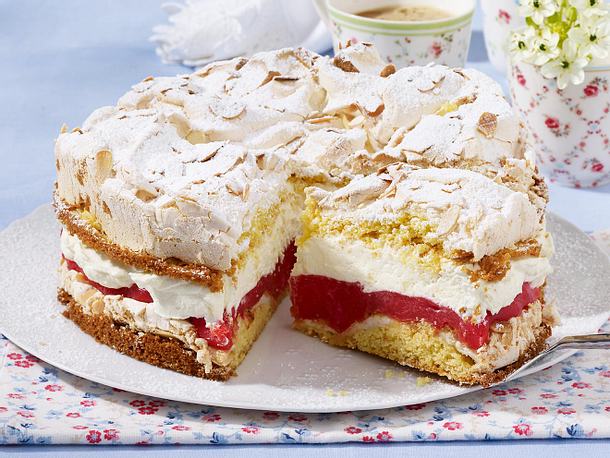 Schneemoussetorte mit Rhabarber Rezept