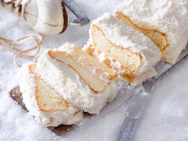 Schneewolken-Kuchen mit Kokosgestöber Rezept Schneewolken-Kuchen mit Kokosgestöber Rezept