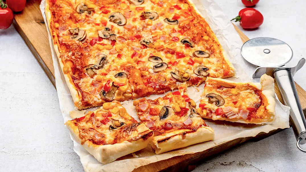 Schnelle Blätterteig-Pizza - Foto: ShowHeroes für LECKER @ Bauer Media Group