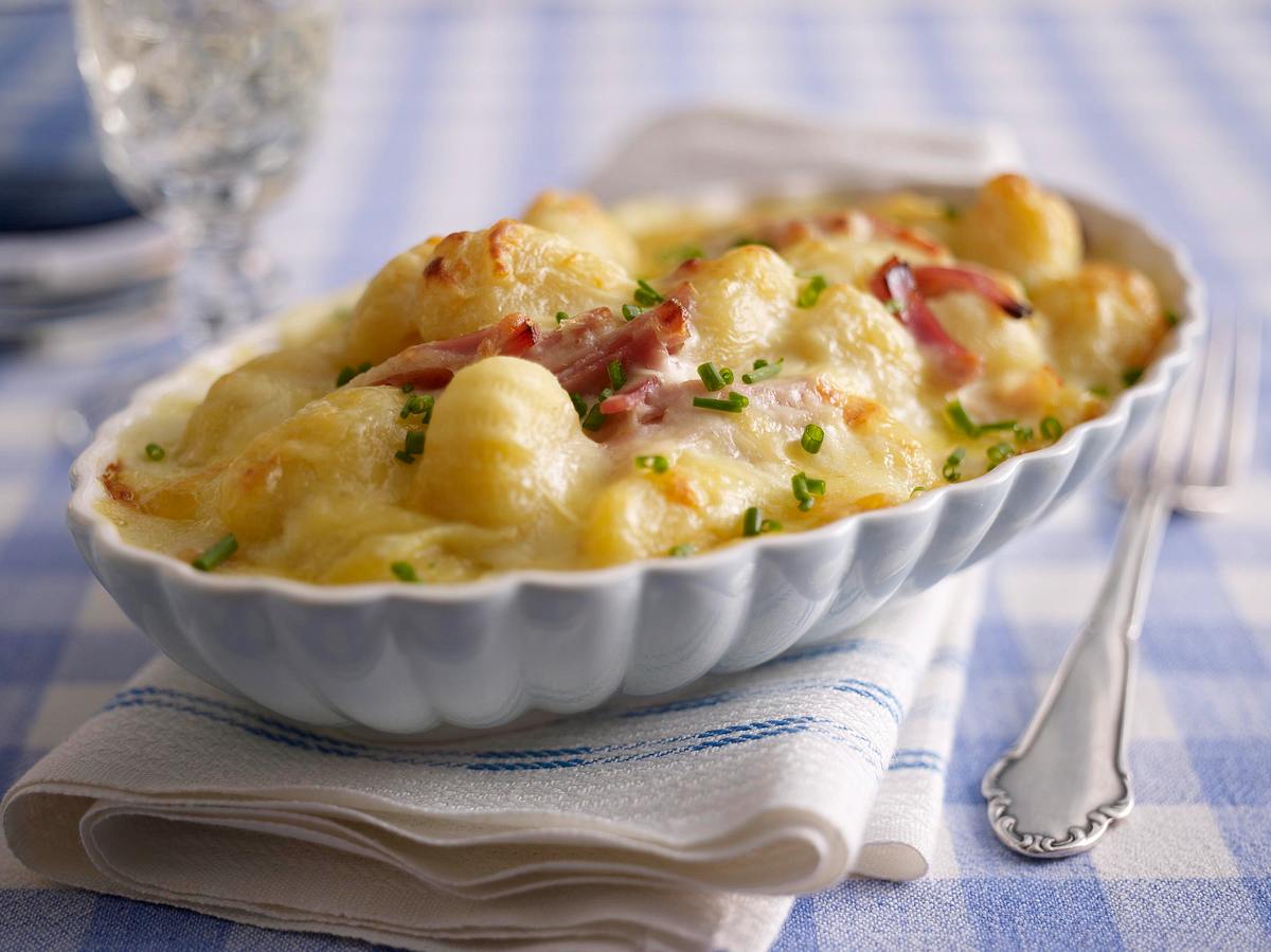 Schnelle Gnocchi mit Käse und gekochtem Schinken Rezept