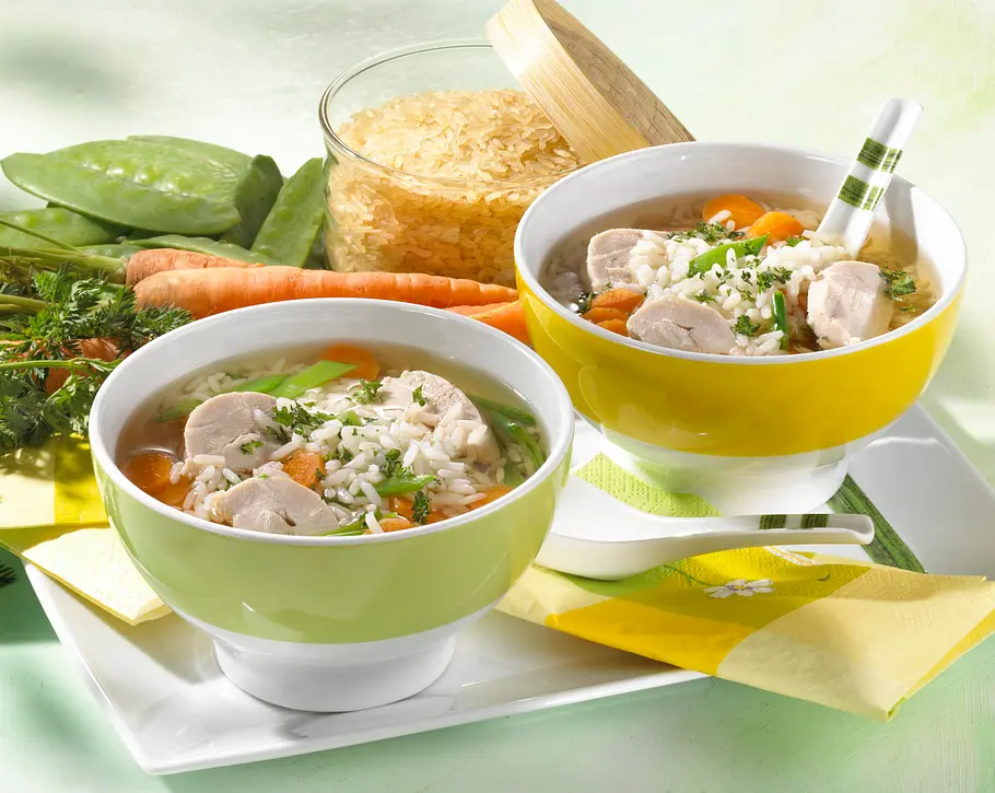 Schnelle Hühnersuppe mit Reis Rezept Schnelle Hühnersuppe mit Reis Rezept