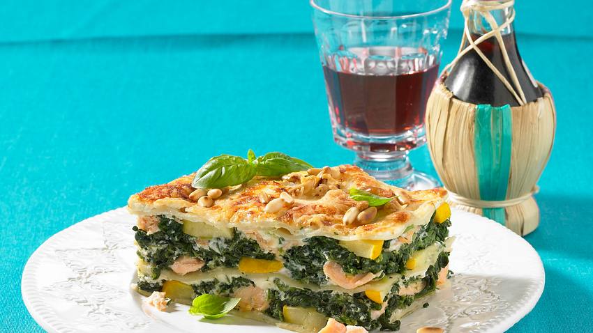 Schnelle Lachs-Spinat-Lasagne Rezept - Foto: House of Food / Bauer Food Experts KG