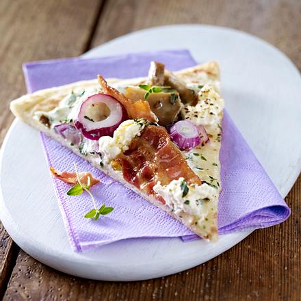 Schnelle Pizza mit Austernpilzen & Ziegenkäse Rezept Schnelle Pizza mit Austernpilzen & Ziegenkäse Rezept