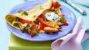 Schnelle Quesadillas mit Hähnchenfilet und Dip Rezept - Foto: LECKER @ Bauer Media Group