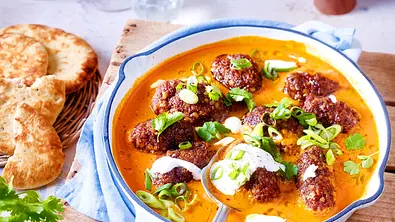 Schnelle Rezepte für jeden Tag: Indische Hack-Linsen-Röllchen - Foto: LECKER @ Bauer Media Group