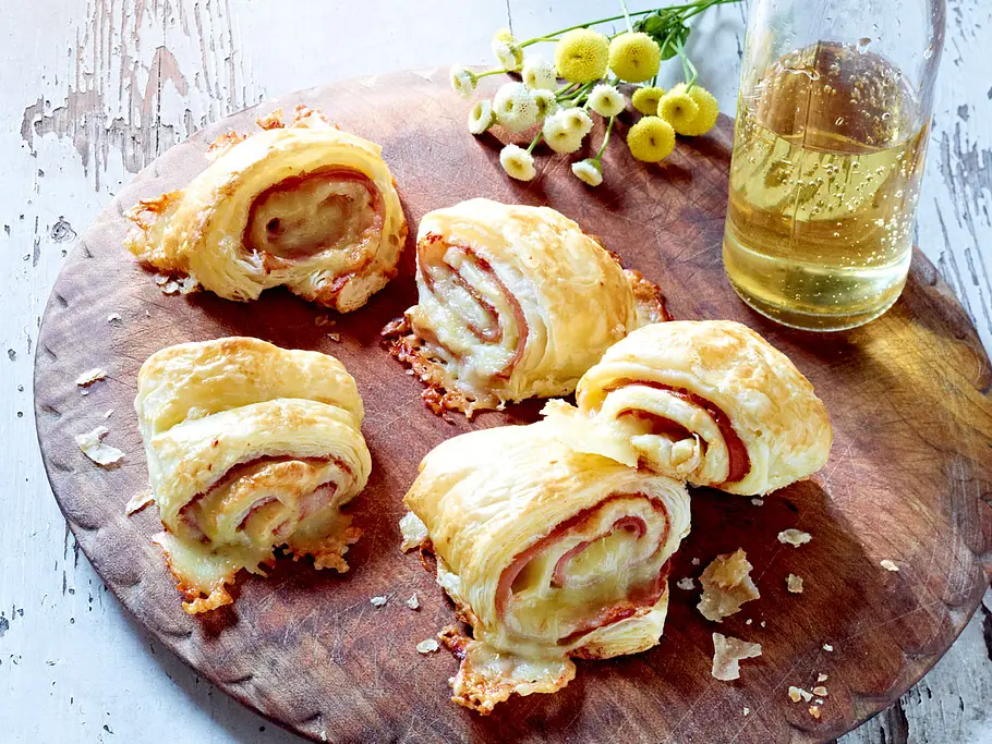 Schnelle Schinken-Käse-Röllchen Rezept