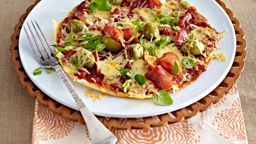 Schnelle Tortilla-Pizza Rezept - Foto: House of Food / Bauer Food Experts KG