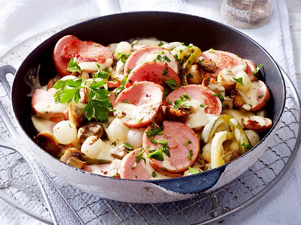 Schnelle Wurstpfanne mit Senfsosse Rezept-F7747801 Schnelle Wurstpfanne mit Senfsosse Rezept-F7747801