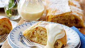 Schneller Apfel-Marzipan-Strudel Rezept - Foto: House of Food / Bauer Food Experts KG