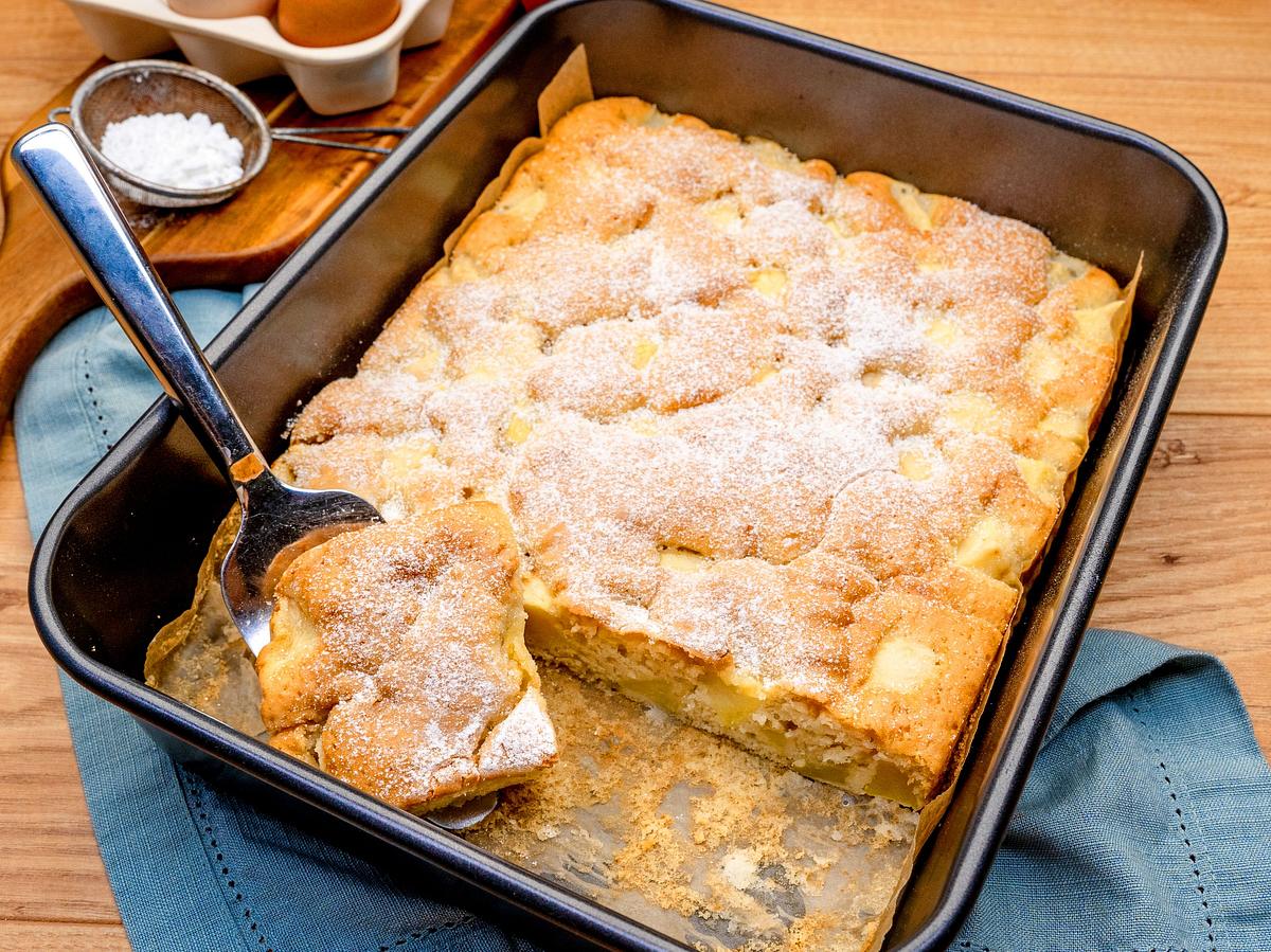 Schneller Apfelkuchen vom Blech