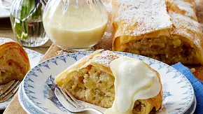 Schneller Apfelstrudel Rezept - Foto: LECKER @ Bauer Media Group Schneller Apfelstrudel Rezept - Foto: LECKER @ Bauer Media Group