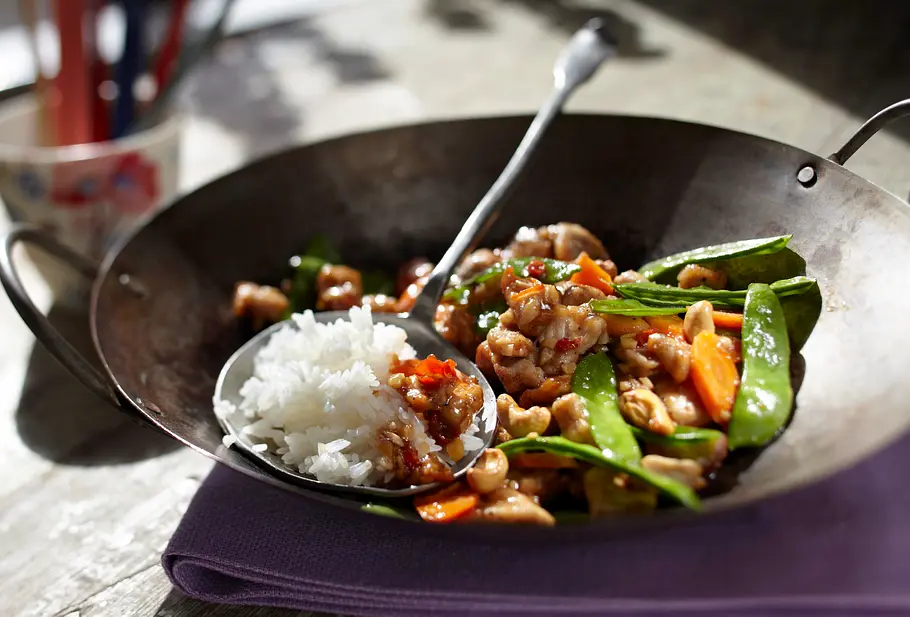 Schneller Asia-Wok mit Cashewnüssen Rezept Schneller Asia-Wok mit Cashewnüssen Rezept