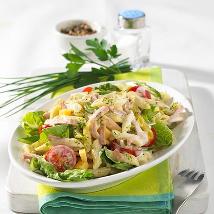 Schneller Nudel-Fleischsalat Rezept Schneller Nudel-Fleischsalat Rezept