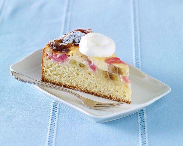 Schneller Rhabarber-Bananenkuchen mit Guss Rezept Schneller Rhabarber-Bananenkuchen mit Guss Rezept