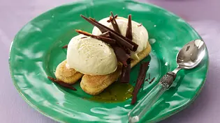Schnelles Eis-Tiramisu (Dessert Donna Hay) Rezept - Foto: LECKER @ Bauer Media Group Schnelles Eis-Tiramisu (Dessert Donna Hay) Rezept - Foto: LECKER @ Bauer Media Group