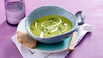 Schnelles Erbsenschaumsüppchen Rezept - Foto: LECKER @ Bauer Media Group